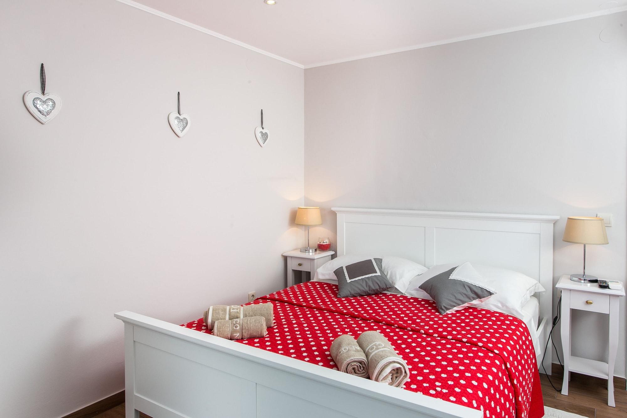 מליני Apartments Villa Mirjana מראה חיצוני תמונה